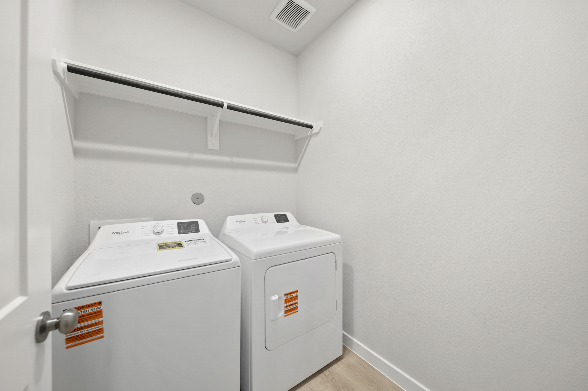 A white washing machine.