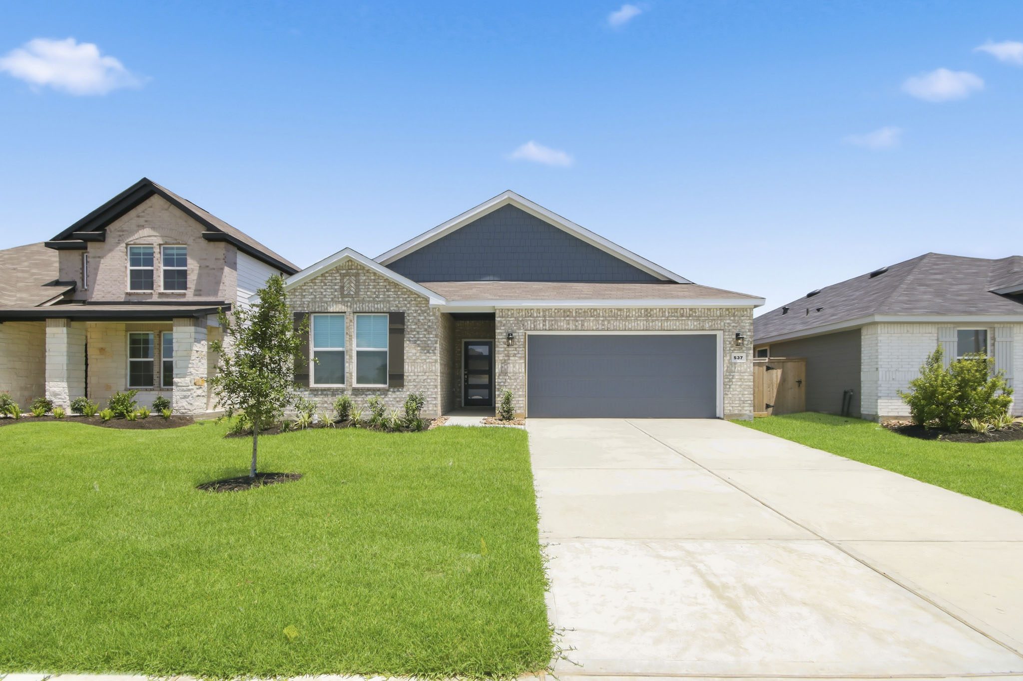 010334 537 Wax Myrtle Way