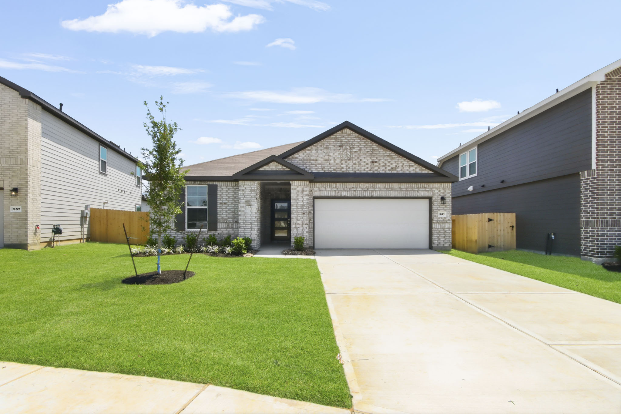 010340 561 Wax Myrtle Way